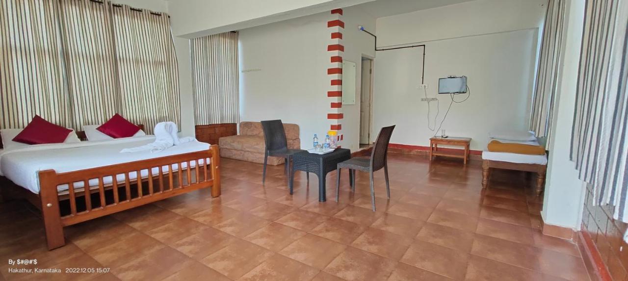 Pool Side Villa'S Of Coorg Madikeri Exterior photo