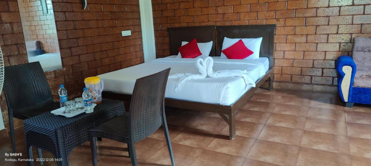 Pool Side Villa'S Of Coorg Madikeri Exterior photo